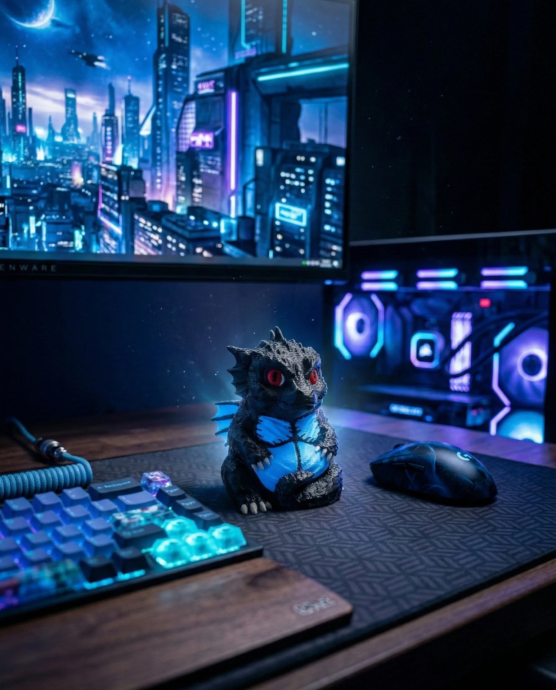 KODA - The sturdy guardian dragon - Desk figurine - Gift & office decor - Handmade collector's item