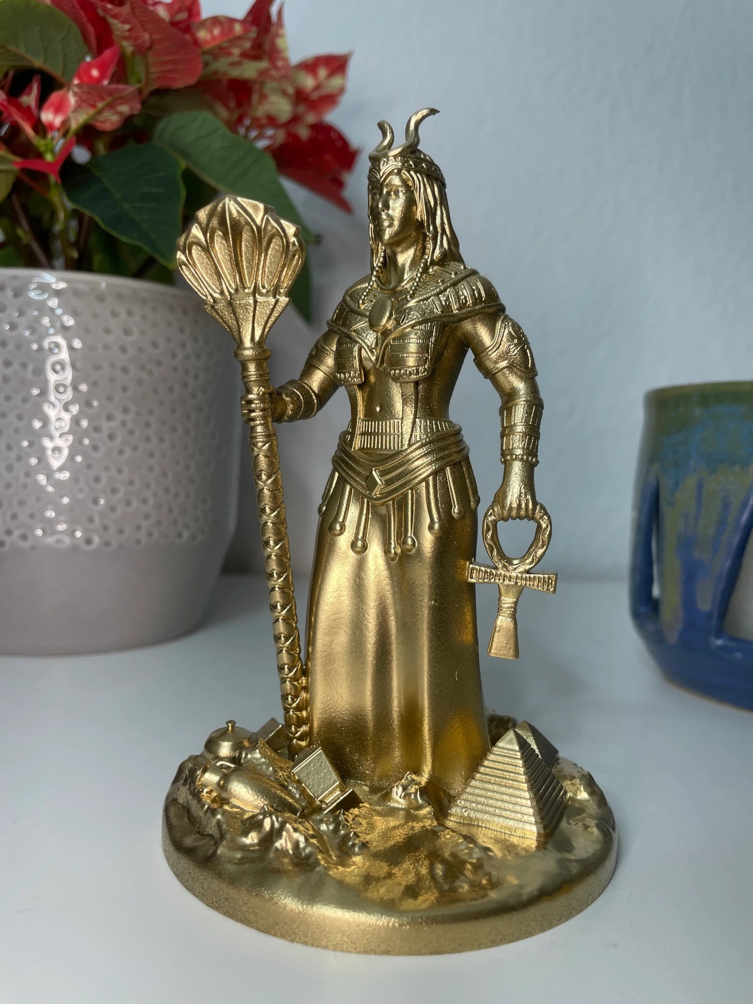 Statue of Isis – Egyptian goddess of magic, healing and motherhood, hand-painted figurine – altar miniature decoration